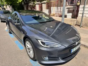 Tesla Model S 2018