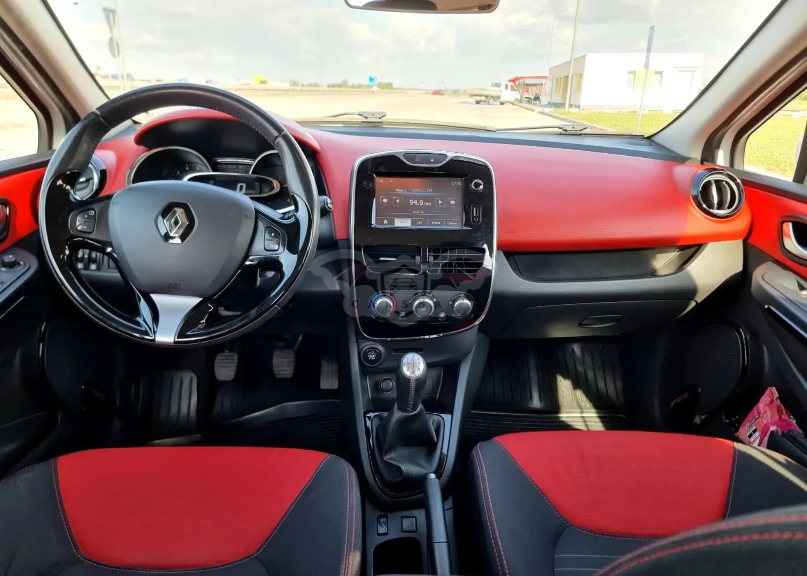 Renault Clio IV [2012 - 2019 1.5 dCi Zen 2015