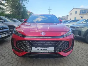 MG HS 2025