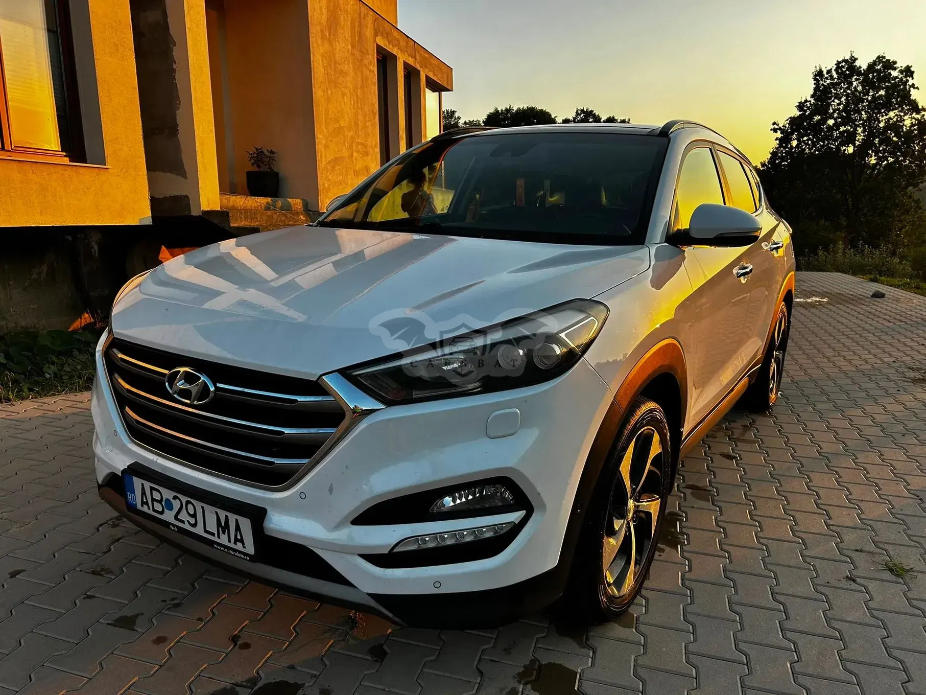Hyundai Tucson III [2015 - 2020] 2.0 CRDI 4WD 6AT Luxury+ 2015