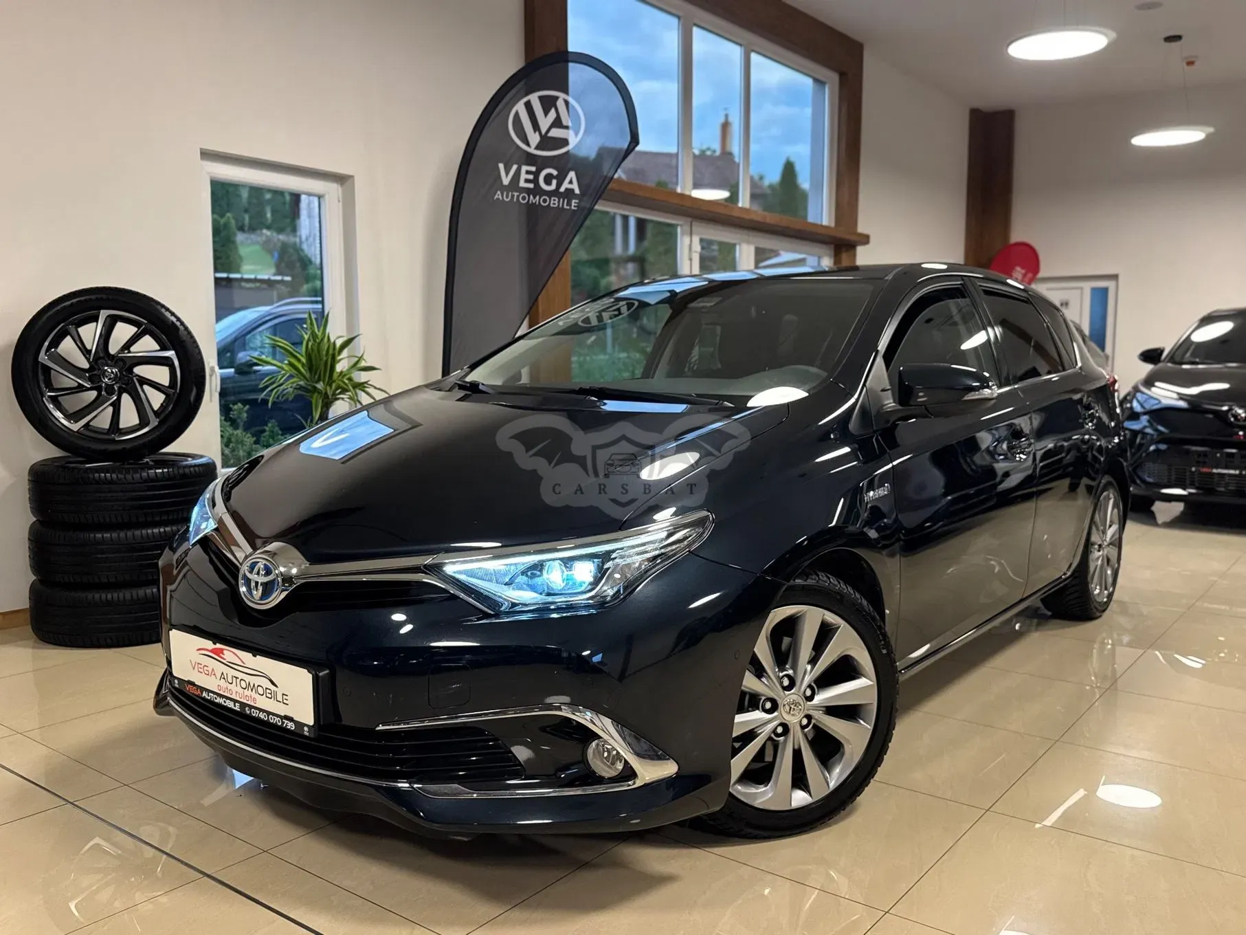 Toyota Auris II [2012 - 2018] 1.8 L VVT-i HSD Sol + 2016