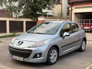 Peugeot 207 1.4E 16V Trendy 2010