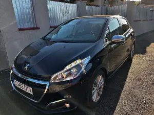 Peugeot 208 I [2012 - 2019] Blue-HDi 100 Stop&Start Active 2016