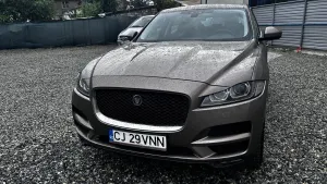 Jaguar F-Pace 2016