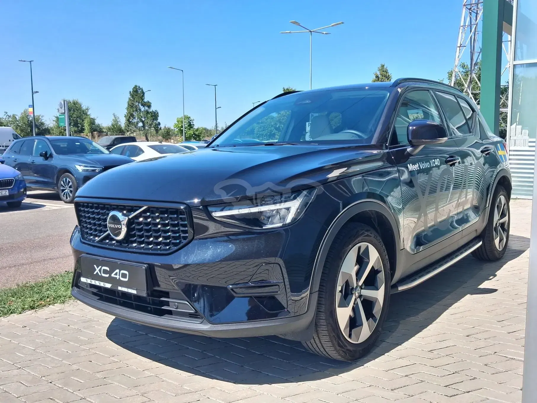Volvo XC40 B3 AT FWD MHEV Plus Dark 2026