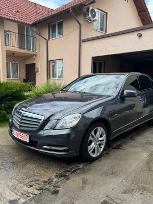 Mercedes-Benz E W124 [1992 - 1996] 200 CDI BlueEfficiency Aut. 2011