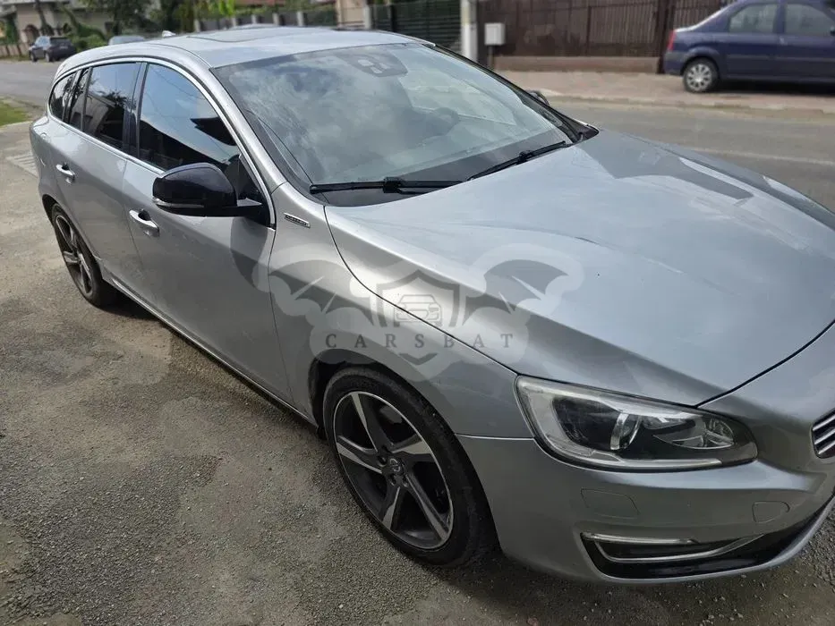 Volvo V60 I [2010 - 2018] D6 Plug-In-Hybrid AWD Geartronic Summum 2013