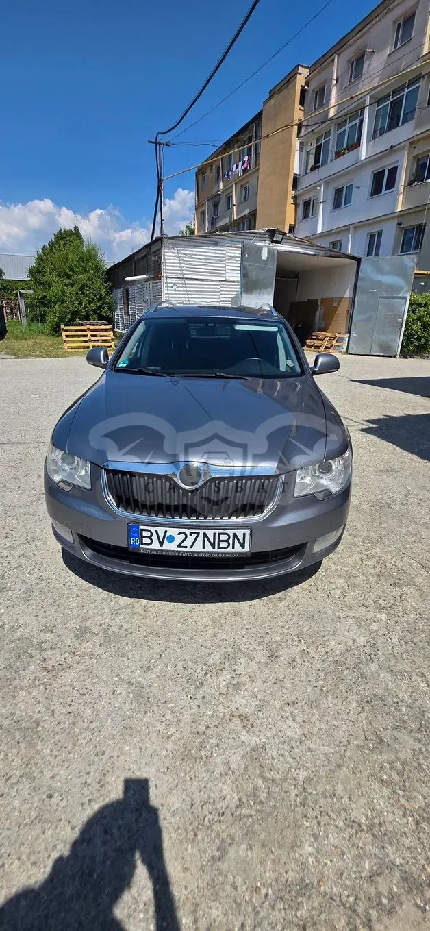 Skoda Superb II [2008 - 2015] 1.6 TDI FAMILY 2011
