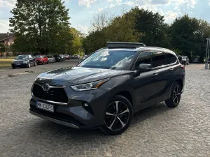 Toyota Highlander III [2020 - Prezent] 2.5 L Dynamic Force 248CP Luxury Metallic 2022