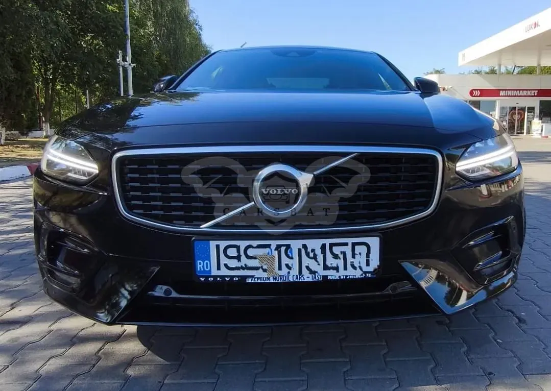 Volvo S90 D4 AWD Geartronic R Design 2019