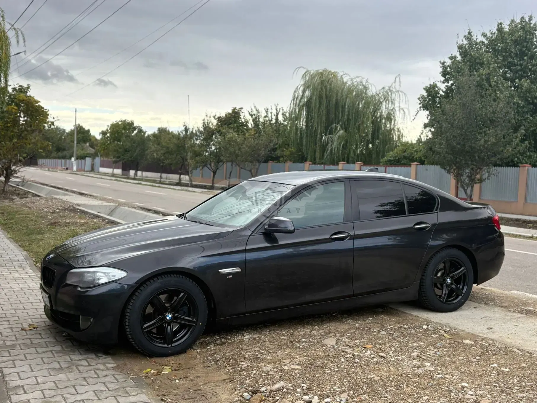 BMW 5 Series F10/F11/F07 [2010 - 2017] 520d 2011