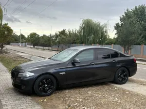 BMW 5 Series F10/F11/F07 [2010 - 2017] 520d 2011