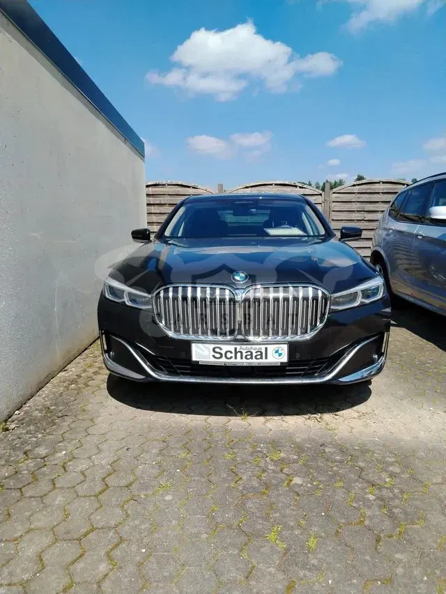 BMW 7 Series 730d MHEV 2021
