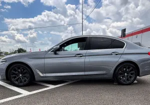 BMW 5 Series G30/G31 [2017 - 2023] 520d Aut. Luxury Line 2017