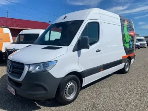 Mercedes-Benz Sprinter 2021