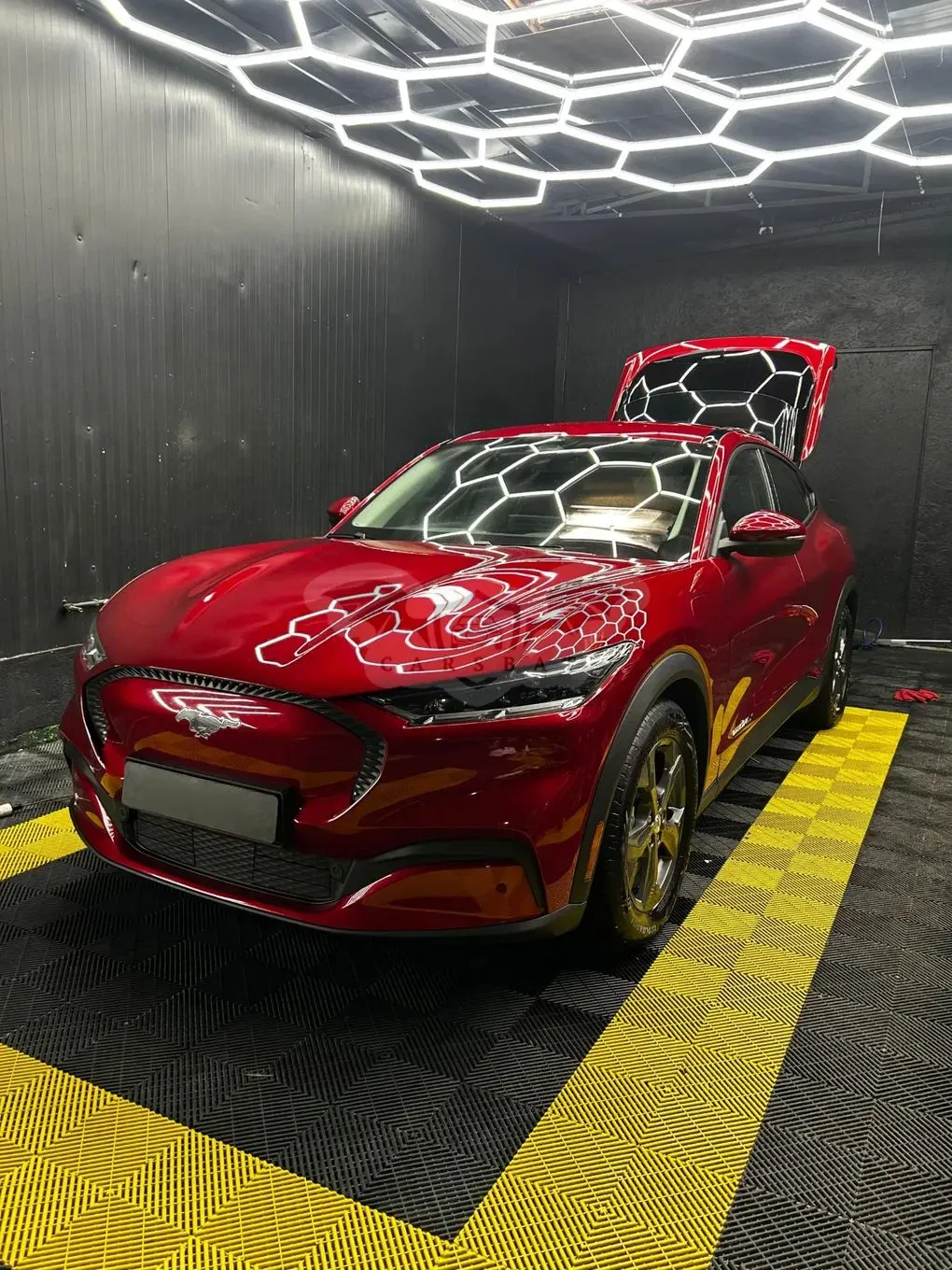 Ford Mustang Mach-E RWD Extended Range 216 kW Base 2021