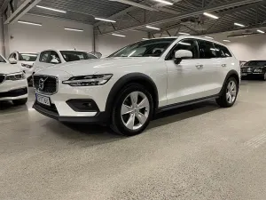 Volvo V60 2022