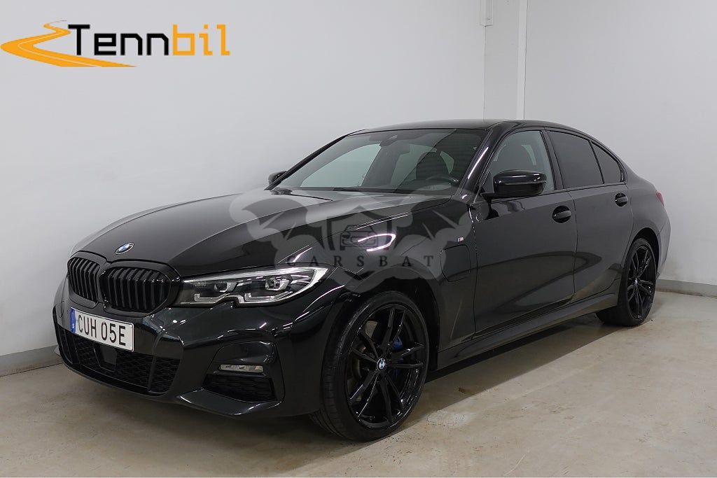 BMW 3 Series 330e 2021