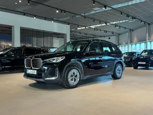 BMW iX1 2025