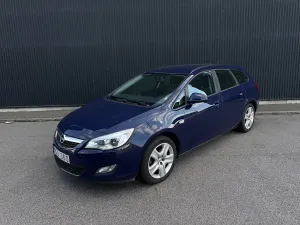 Opel Astra 2012