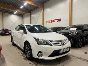 Toyota Avensis 2012