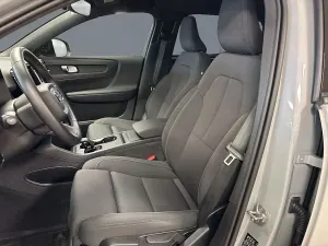 Volvo EX40 2025