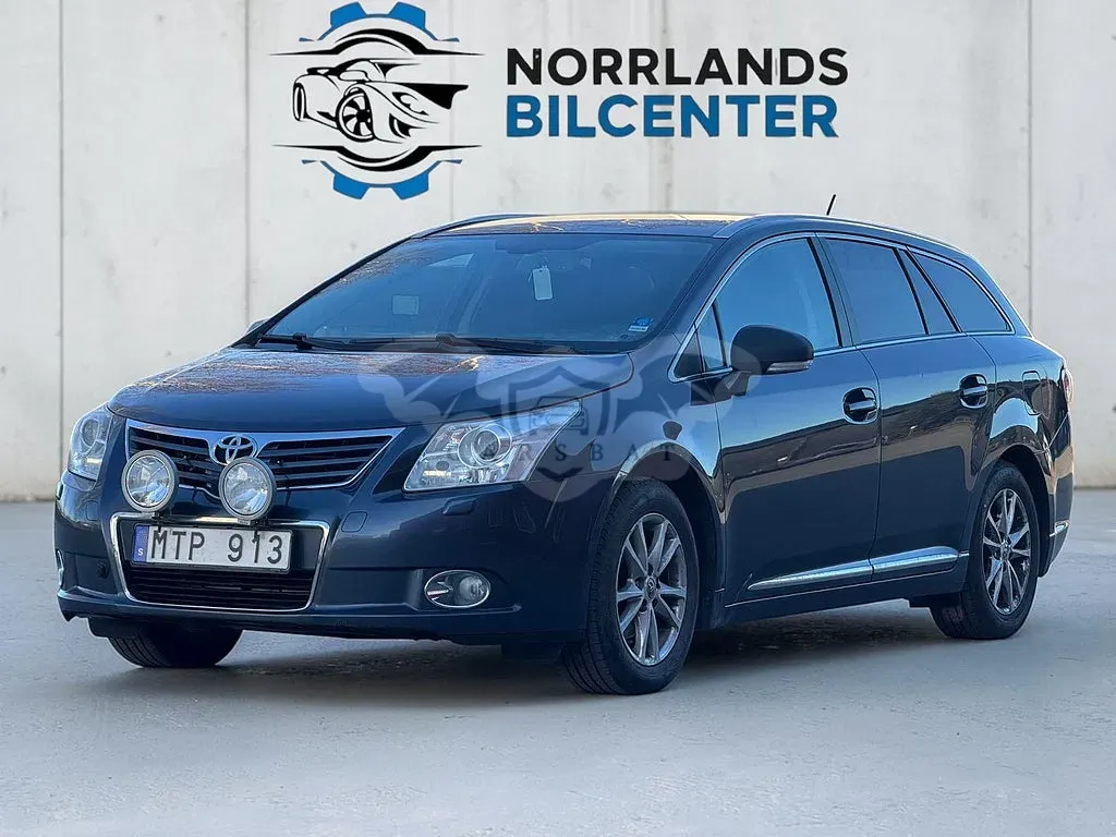 Toyota Avensis 2011