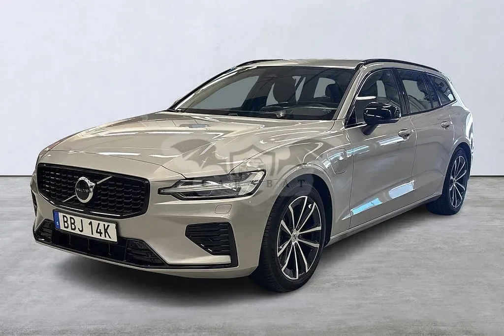 Volvo V60 2025
