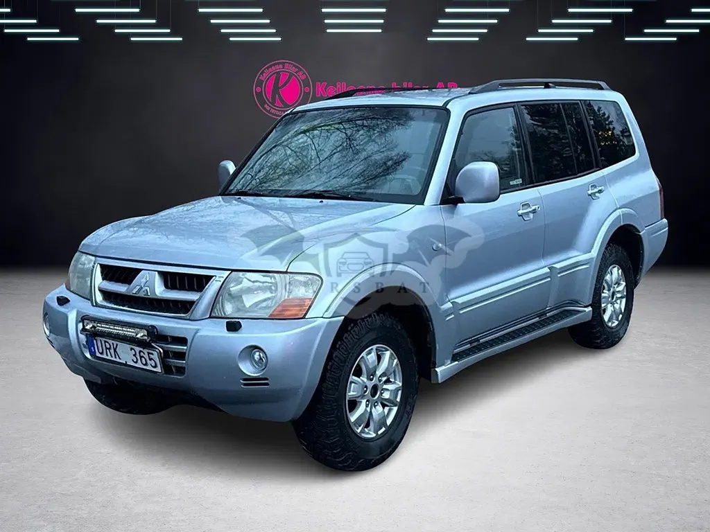 Mitsubishi Pajero 2004