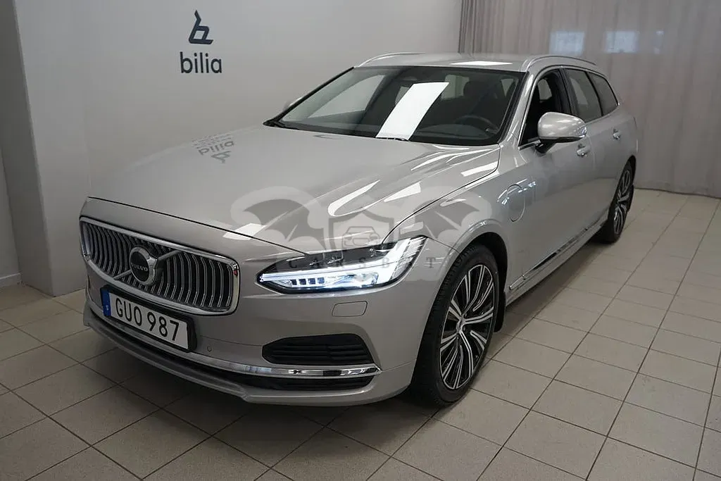 Volvo V90 2023
