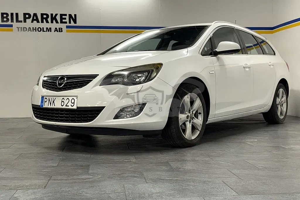 Opel Astra 2012