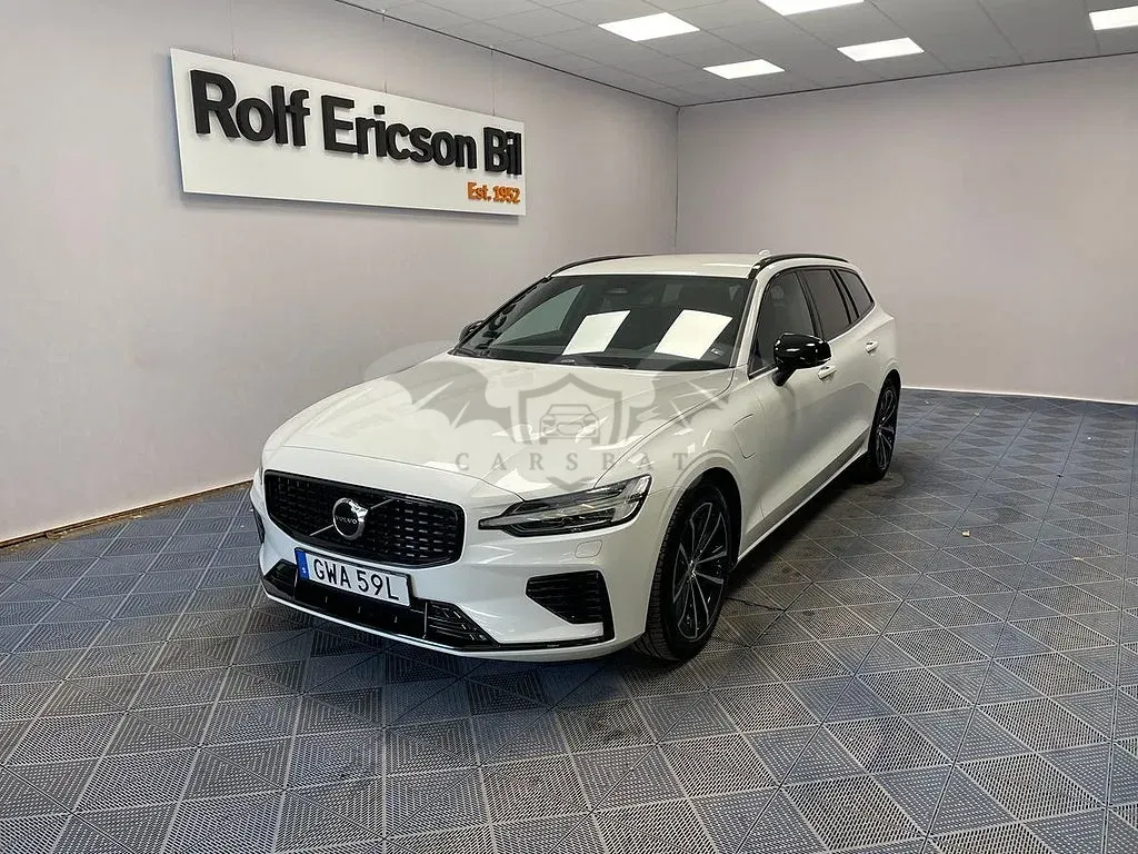 Volvo V60 2025