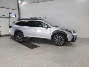 Subaru Outback 2025