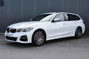 BMW 3 Series 330e 2021
