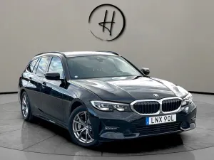 BMW 3 Series 330e 2021