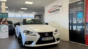 Lexus IS 2016