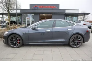Tesla Model S 2019