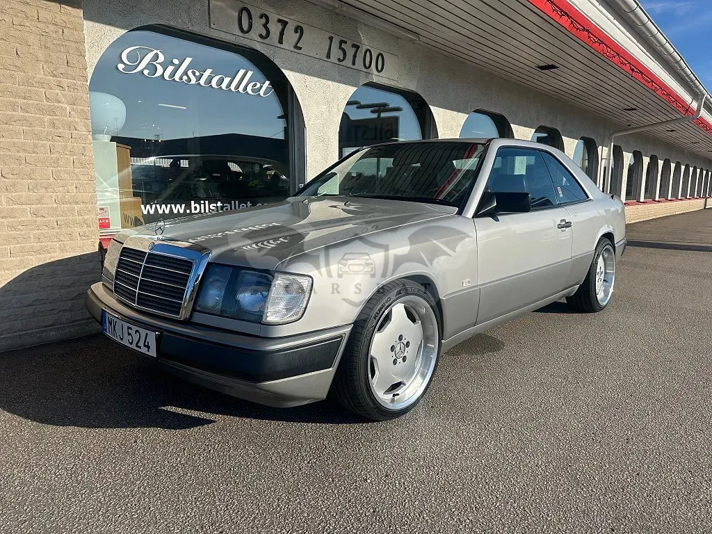 Mercedes-Benz 300 1989