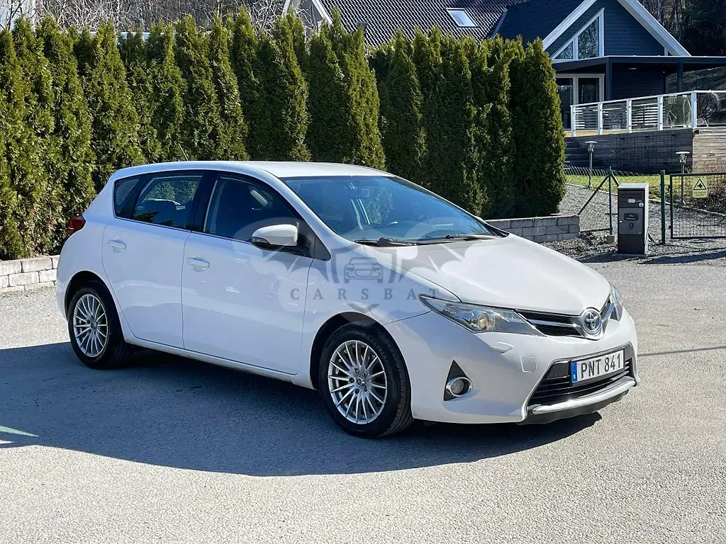 Toyota Auris 2014