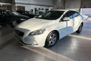 Volvo V40 2013