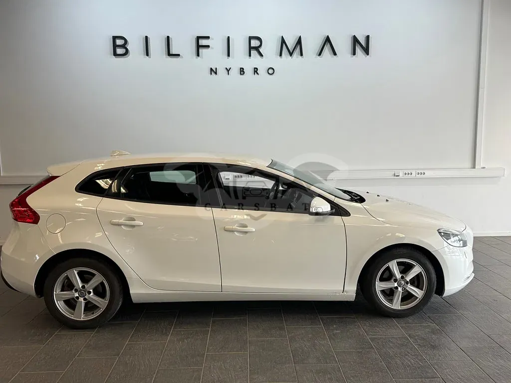 Volvo V40 2014