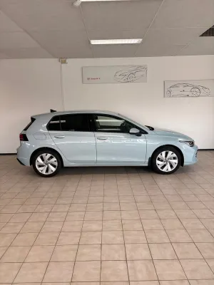 Volkswagen Golf 2025