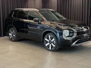 Mitsubishi Outlander 2025