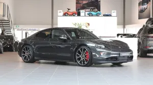 Porsche Taycan 2022
