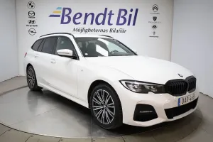 BMW 3 Series 330e 2021