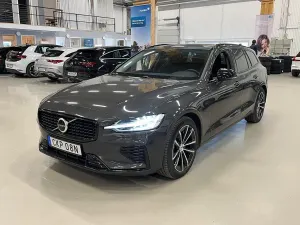 Volvo V60 2025