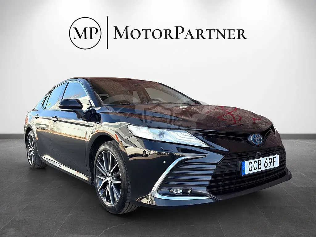 Toyota Camry 2021