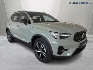 Volvo XC40 2025
