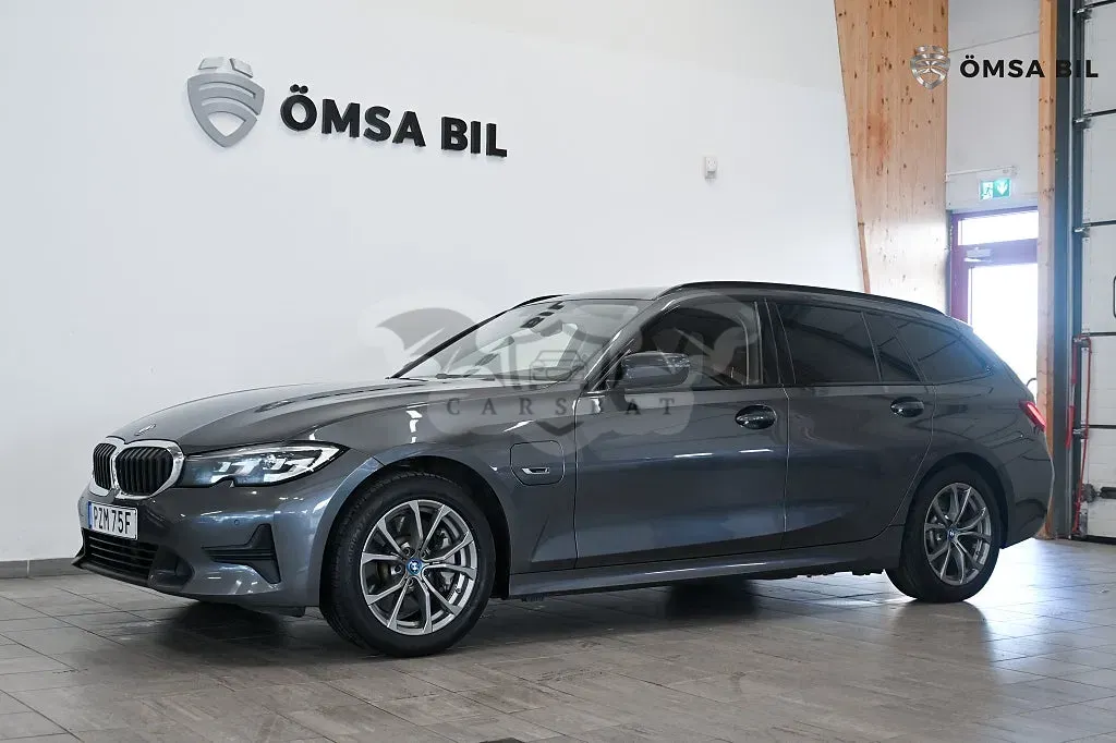 BMW 3 Series 330e 2022