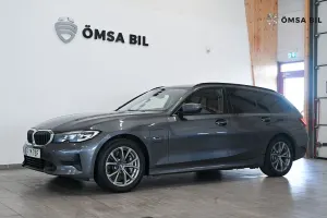 BMW 3 Series 330e 2022